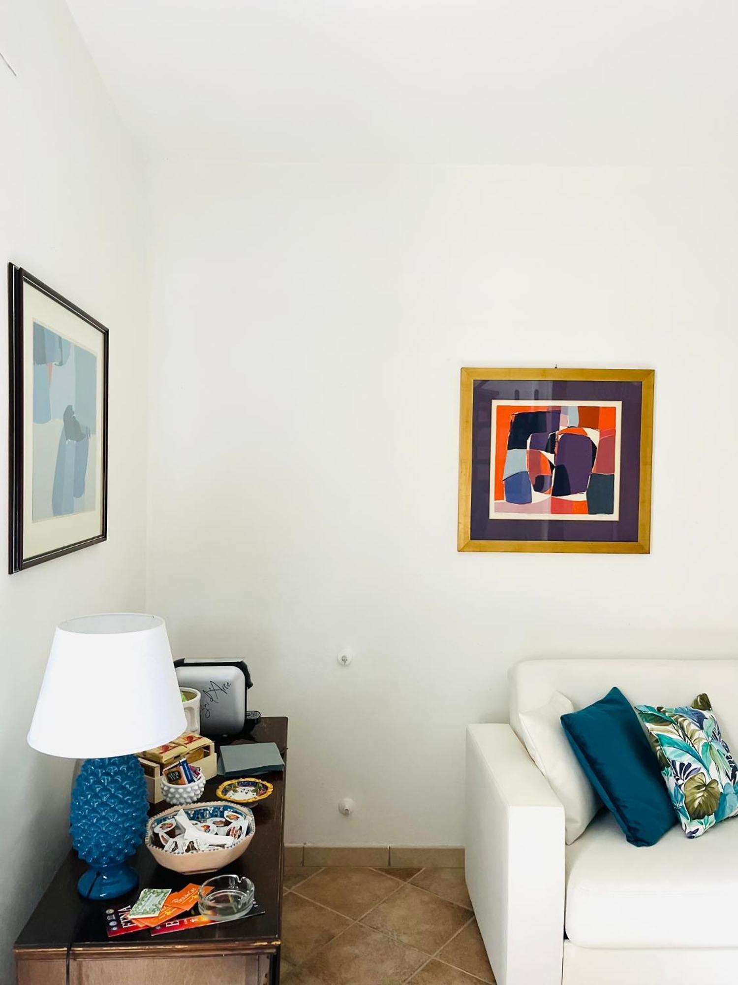 Tyche House Apartment